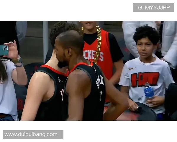 火箭队与灰熊队历史交锋比分回顾及精彩瞬间分析